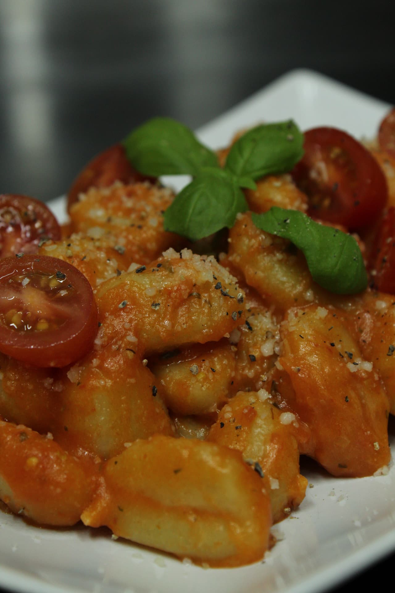 Italiensk gnocchi gjord färskt på Gelateria Amore pizzeria Hornstull Stockholm